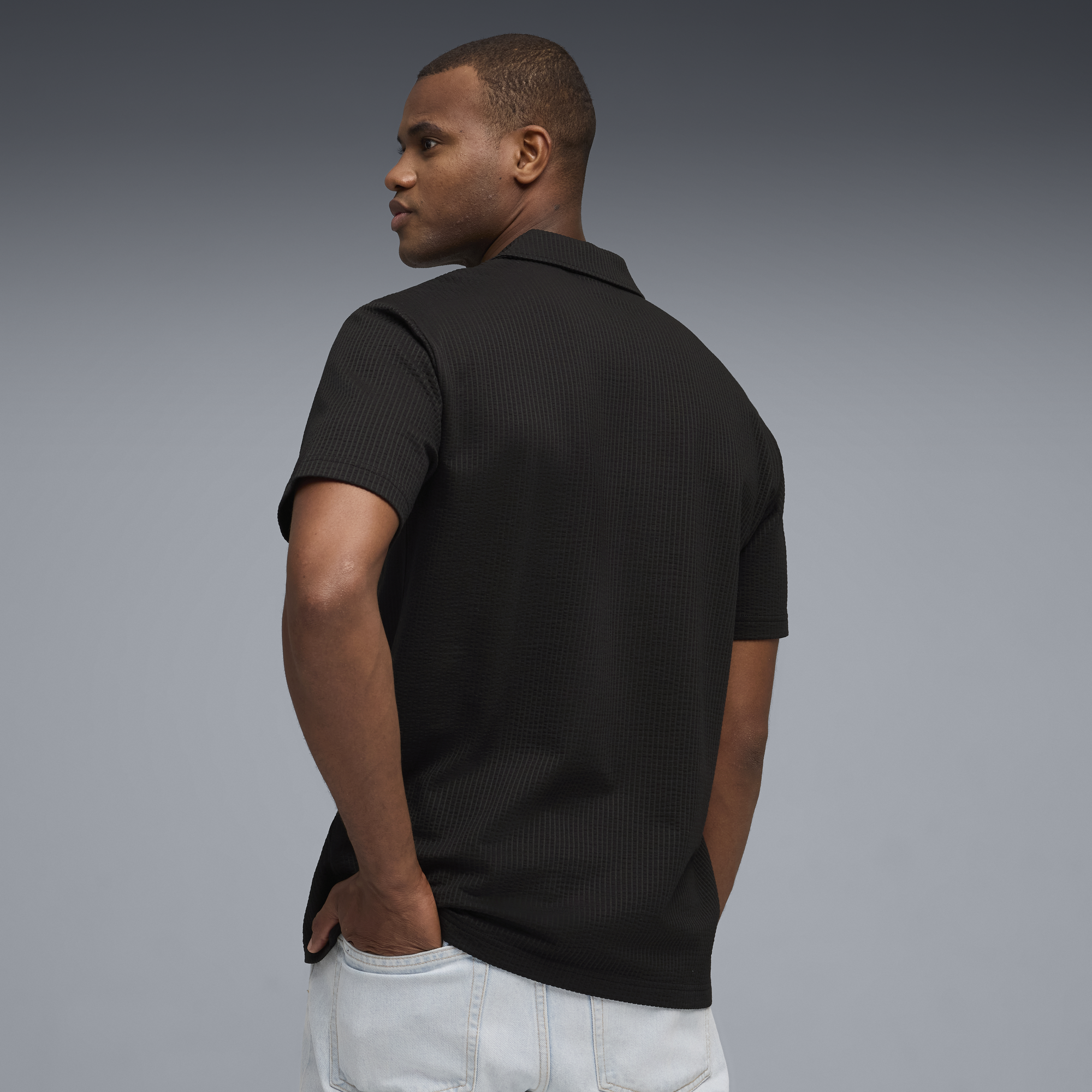 Model Shot 02