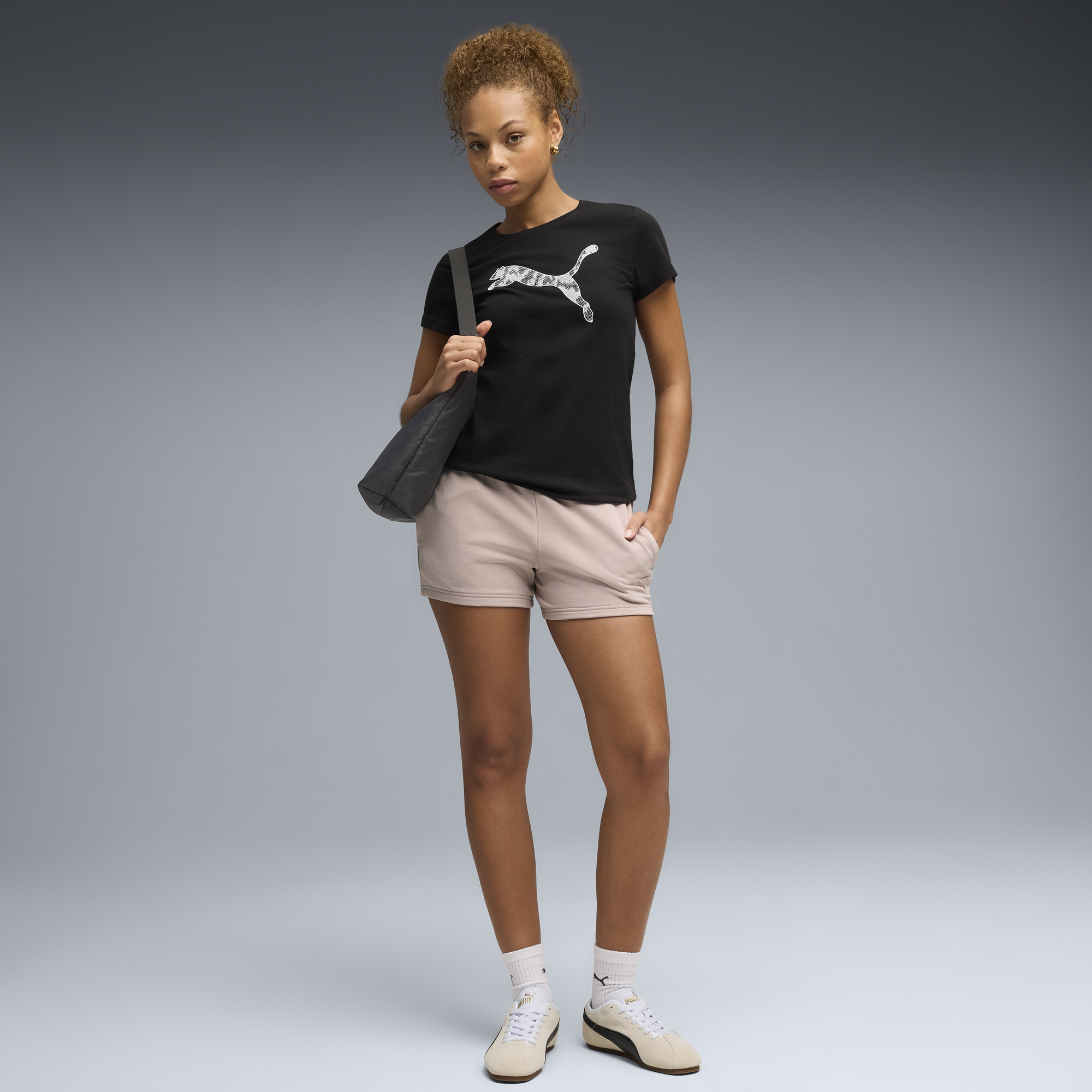 Model Shot 03